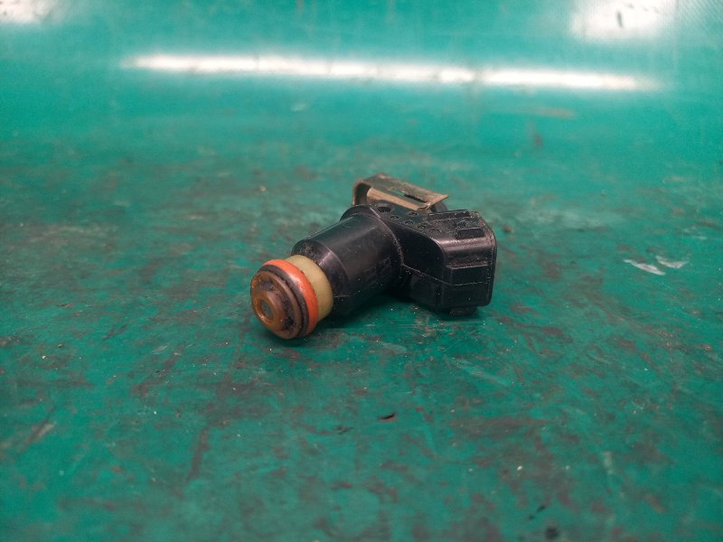 Форсунка топливная CIVIC ES 00-05 2001 Седан 1.6 D16W7