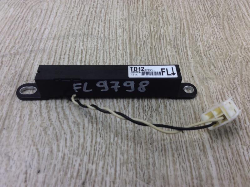 Антенна передняя левая MAZDA CX-9 06-16 2012 3.7 CA TD12-67-6N1 Б/У