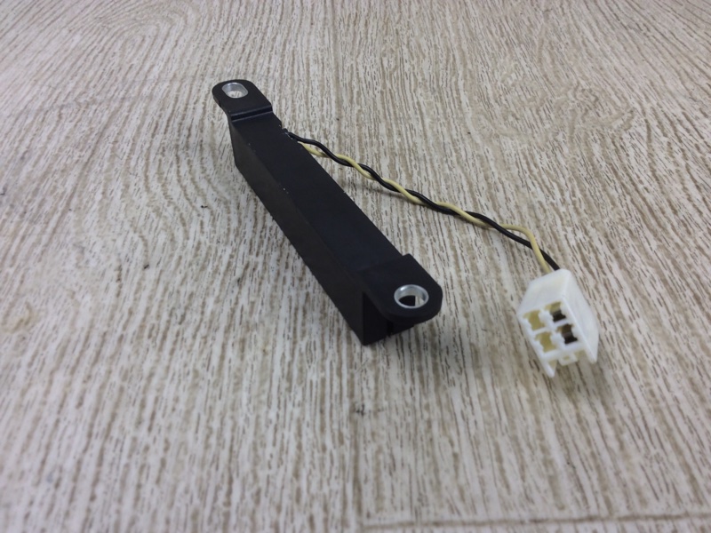 Антенна передняя левая CX-9 06-16 2012 3.7 CA