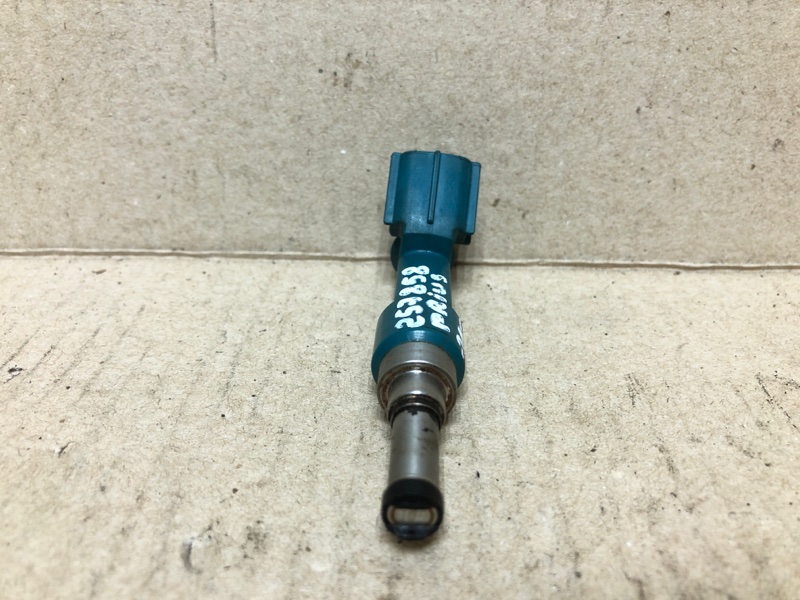 Форсунка топливная PRIUS - 30 09-17 ZVW30 Форсунка топливная PRIUS - 30 09-17 ZVW30