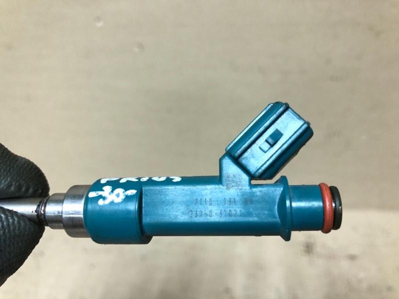 Форсунка топливная PRIUS - 30 09-17 ZVW30 Форсунка топливная PRIUS - 30 09-17 ZVW30