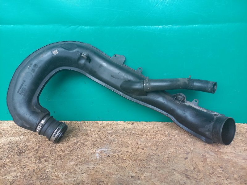 Патрубок воздушного фильтра FORD FUSION 14- Седан C15HDTX Патрубок воздушного фильтра FORD FUSION 14- Седан C15HDTX