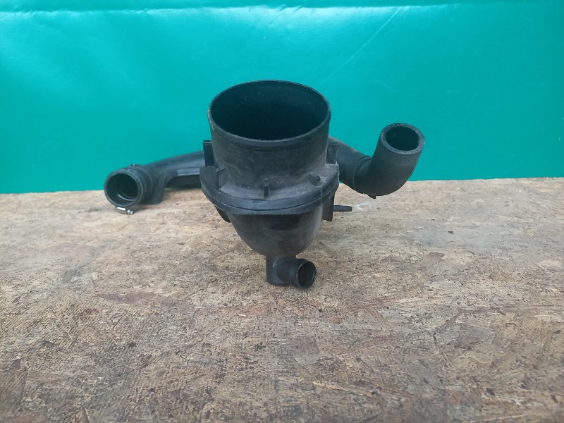 Патрубок воздушного фильтра FUSION 14- 2015 Седан C15HDTX Патрубок воздушного фильтра FUSION 14- 2015 Седан C15HDTX