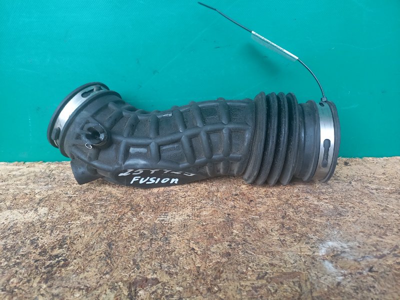 Патрубок воздушного фильтра FORD FUSION 14- 2015 Седан C15HDTX DS7Z-9B659-G Б/У