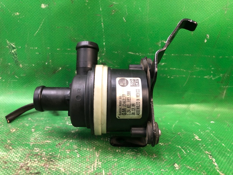 Запчасть помпа охлаждения электрическая CHEVROLET EQUINOX 17- 2021 1.5 LYX 23463177 Б/У Помпа охлаждения электрическая CHEVROLET EQUINOX 17- 2021 1.5 LYX 23463177 Б/У