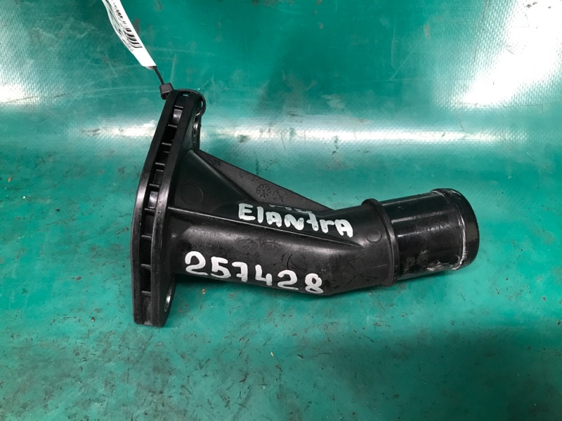 Запчасть крышка термостата HYUNDAI ELANTRA MD 10-15 2014 Седан 1.8 G4NB 25631-2B051 Б/У Крышка термостата HYUNDAI ELANTRA MD 10-15 2014 Седан 1.8 G4NB 25631-2B051 Б/У