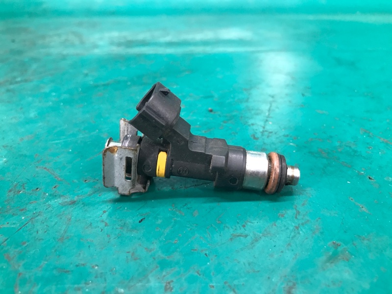 Форсунка топливная M35/M45 04-10 2008 Седан 3.5 VQ35DE