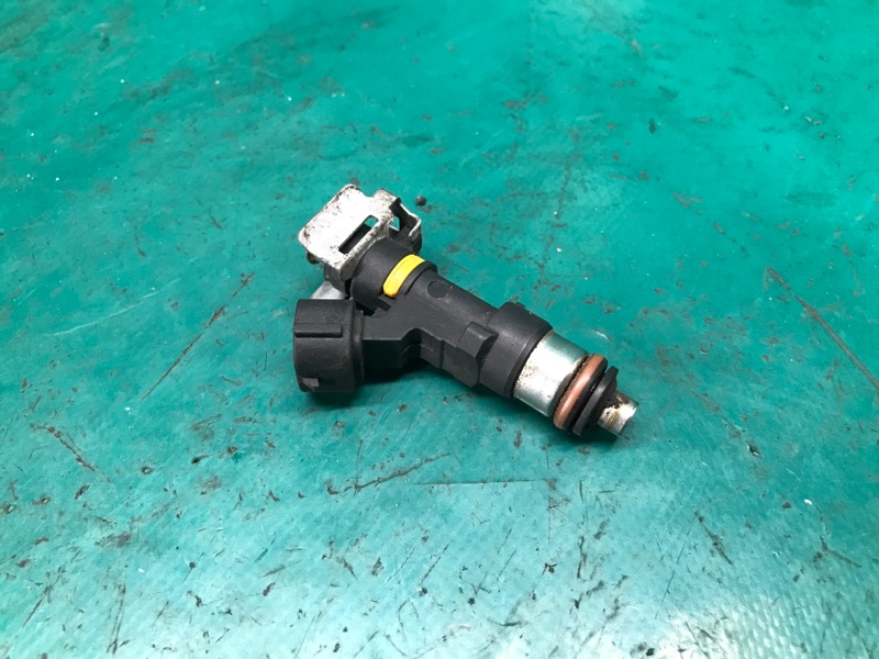 Запчасть форсунка топливная INFINITI M35/M45 04-10 2008 Седан 3.5 VQ35DE 16600-CD70A Б/У Форсунка топливная INFINITI M35/M45 04-10 2008 Седан 3.5 VQ35DE 16600-CD70A Б/У