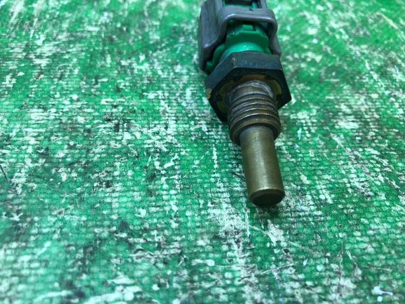 Датчик температуры охлаждающей жидкости LEXUS ES300 96-01 MCV20 3.0 1MZFE