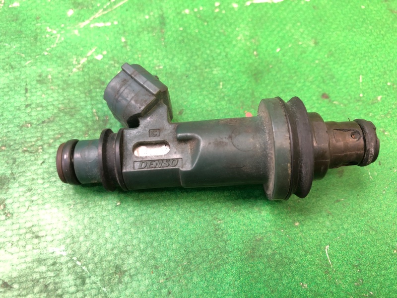 Форсунка топливная LEXUS ES300 96-01 MCV20 3.0 1MZFE