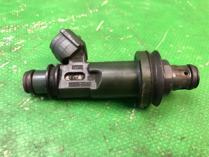 Форсунка топливная LEXUS ES300 96-01 1998 MCV20 3.0 1MZFE 23209-20020 Б/У