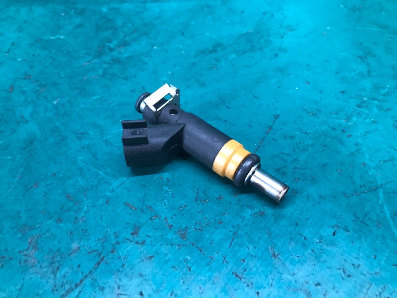 Запчасть форсунка топливная JEEP GRAND CHEROKEE 11-22 2013 Внедорожник 5.7 RL037479AB Б/У Форсунка топливная JEEP GRAND CHEROKEE 11-22 2013 Внедорожник 5.7 RL037479AB Б/У