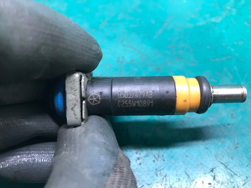 Форсунка топливная GRAND CHEROKEE 11-22 2013 Внедорожник 5.7 Форсунка топливная GRAND CHEROKEE 11-22 2013 Внедорожник 5.7