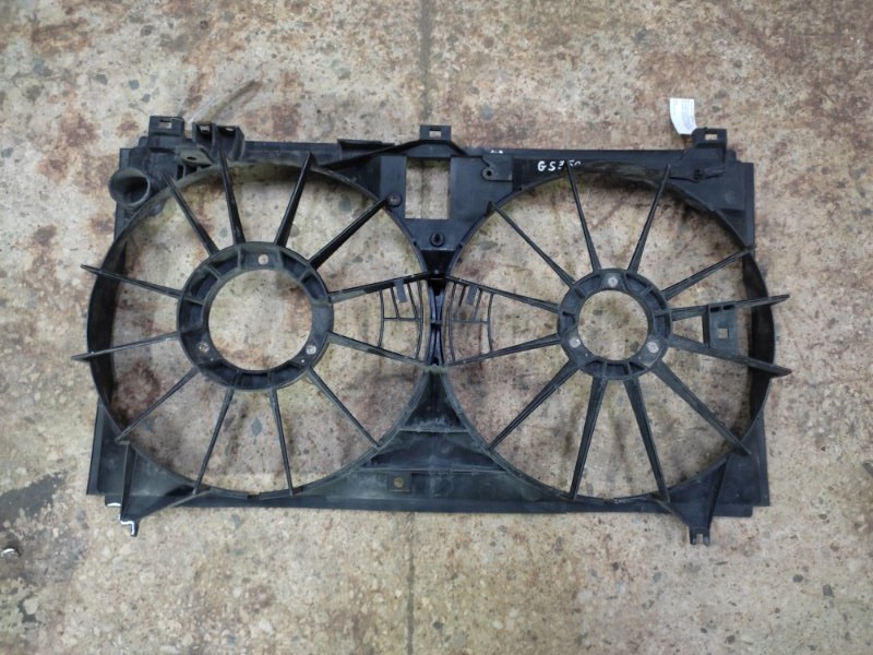 Диффузор вентилятора основного радиатора LEXUS GS350 GS300 05-11 16711-31240 Б/У