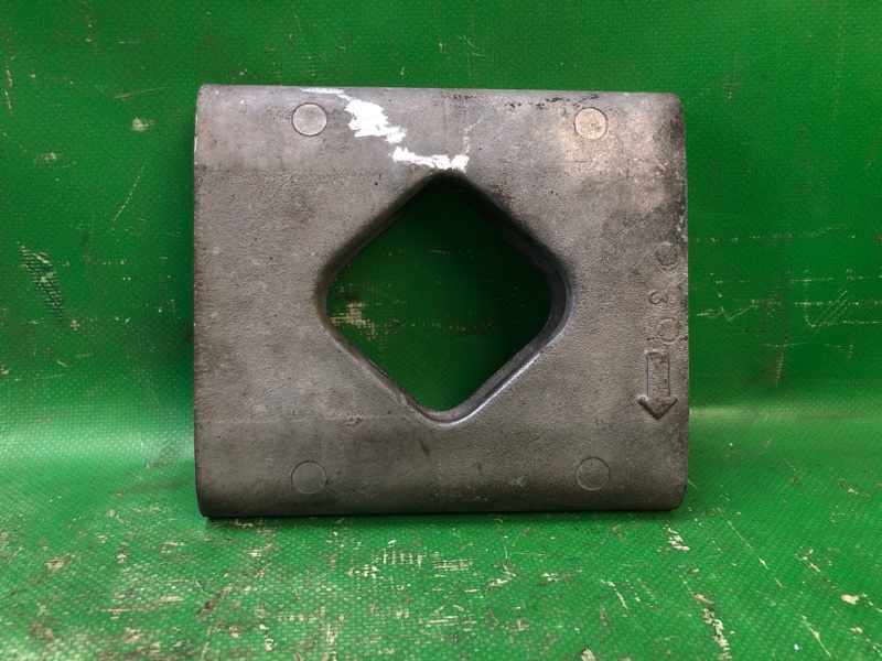 Кронштейн двигателя правый LEXUS ES300 96-01 1998 MCV20 3.0 1MZFE 1231620010 Б/У