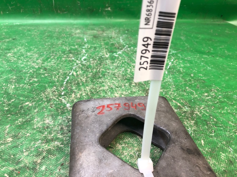 Кронштейн двигателя правый ES300 96-01 1998 MCV20 3.0 1MZFE