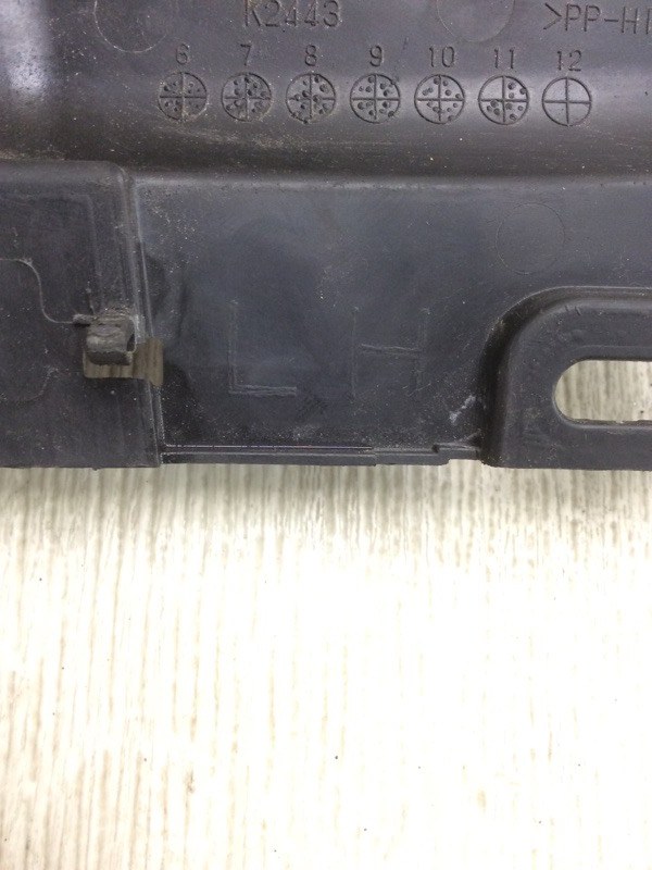 Пластик под лобовое стекло / Жабо левый CX-9 06-16 2012 3.7 CA