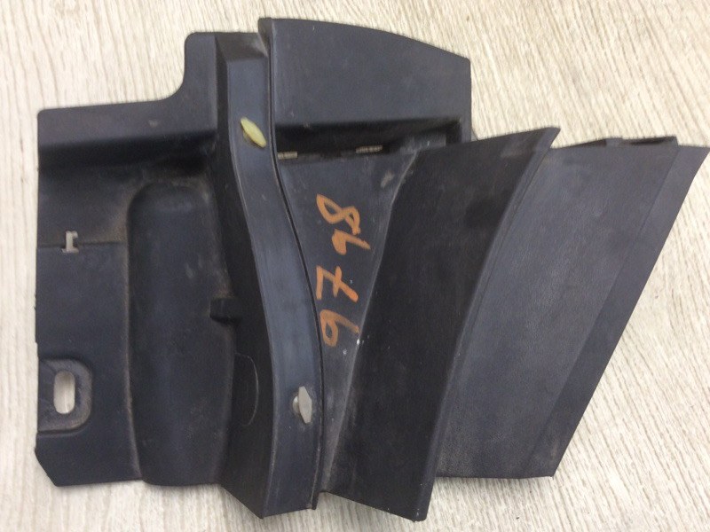 Пластик под лобовое стекло / Жабо правый MAZDA CX-9 06-16 3.7 CA Пластик под лобовое стекло / Жабо правый MAZDA CX-9 06-16 3.7 CA