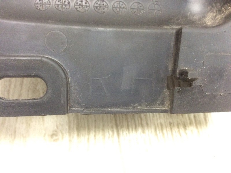 Пластик под лобовое стекло / Жабо правый CX-9 06-16 2012 3.7 CA Пластик под лобовое стекло / Жабо правый CX-9 06-16 2012 3.7 CA