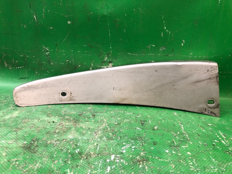 Запчасть накладка крыла задняя правая LEXUS ES300 96-01 1998 MCV20 3.0 1MZFE 7560533030E1 Б/У Накладка крыла задняя правая LEXUS ES300 96-01 1998 MCV20 3.0 1MZFE 7560533030E1 Б/У