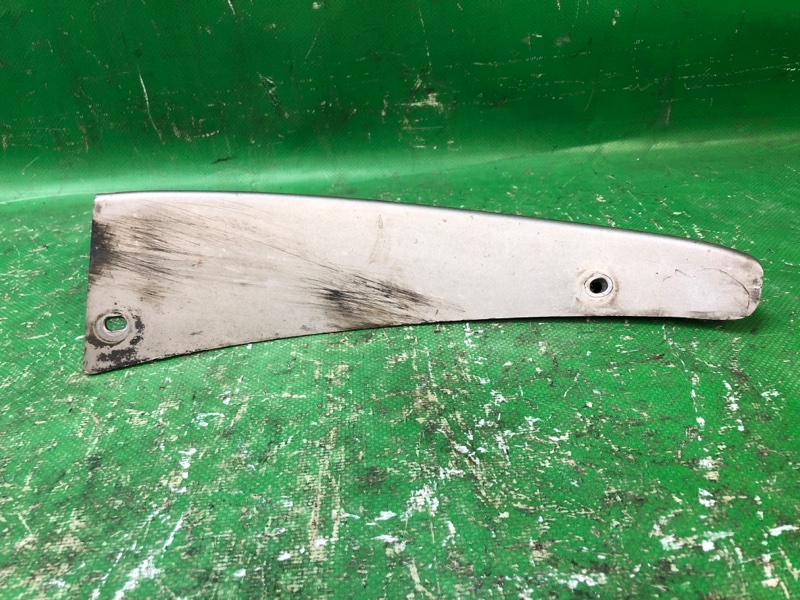 Накладка крыла задняя левая LEXUS ES300 96-01 MCV20 3.0 1MZFE