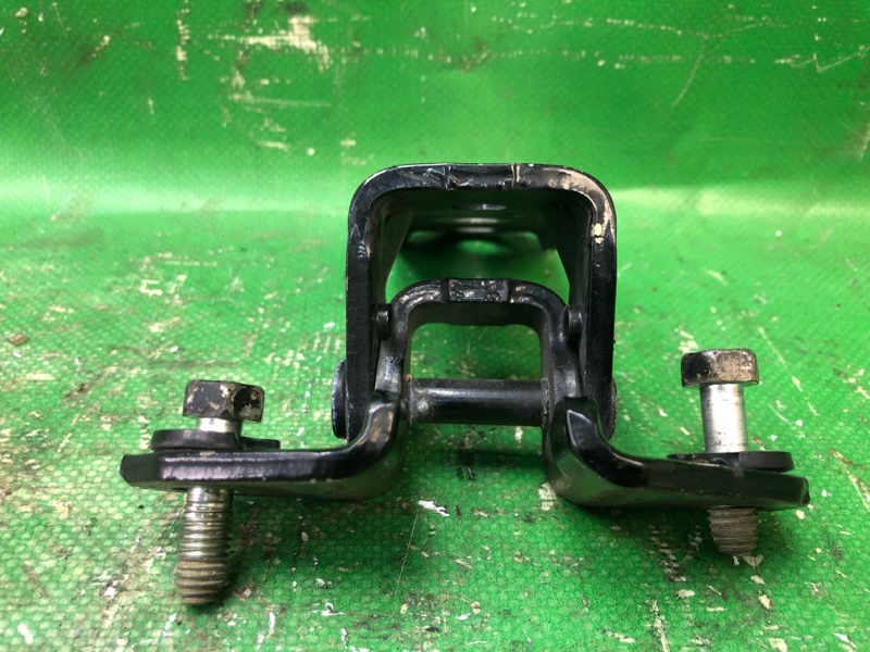 Петля двери верхняя передняя левая GALANT 03-12 2010 Седан 2.4 4G69