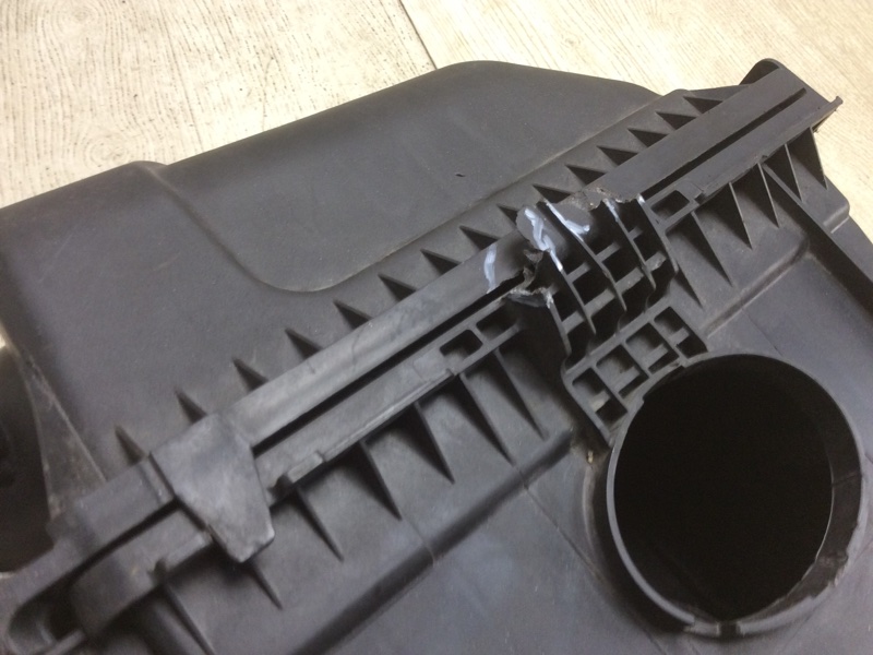 Корпус воздушного фильтра CX-9 06-16 2012 3.7 CA