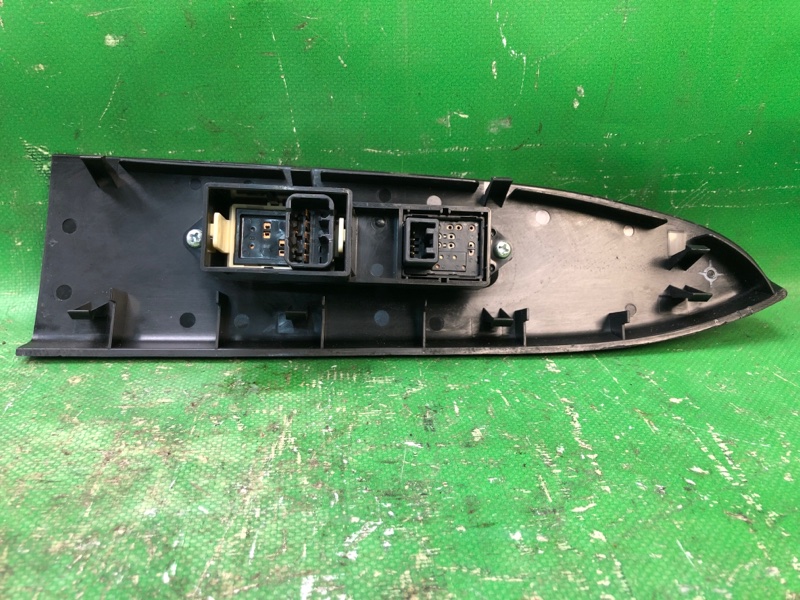 Кнопка стеклоподъемника MITSUBISHI GALANT 03-12 Седан 2.4 4G69 Кнопка стеклоподъемника MITSUBISHI GALANT 03-12 Седан 2.4 4G69