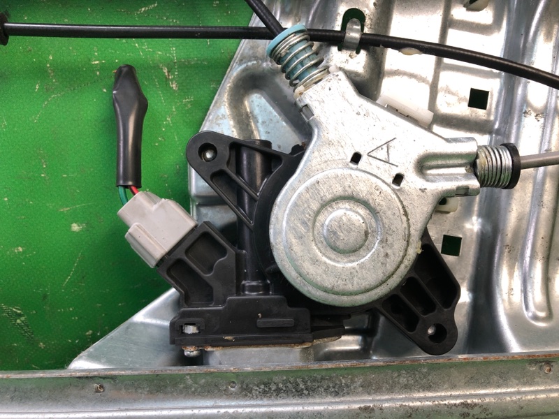 Стеклоподъемник передний правый GALANT 03-12 2010 Седан 2.4 4G69 Стеклоподъемник передний правый GALANT 03-12 2010 Седан 2.4 4G69