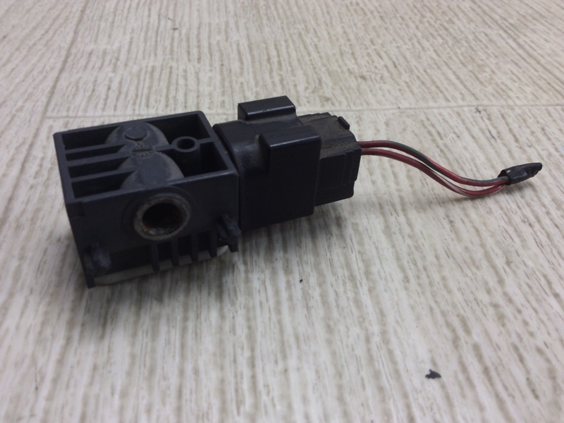 Датчик удара передний MAZDA CX-9 06-16 3.7 CA Датчик удара передний MAZDA CX-9 06-16 3.7 CA