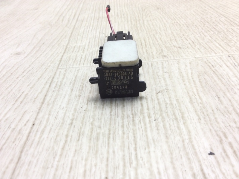 Датчик удара передний CX-9 06-16 2012 3.7 CA Датчик удара передний CX-9 06-16 2012 3.7 CA