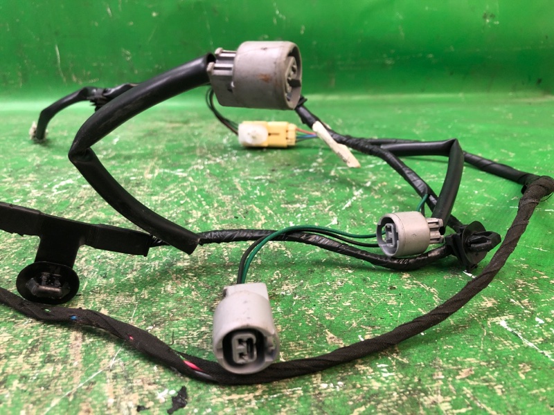 Проводка крышки багажника MITSUBISHI GALANT 03-12 Седан 2.4 4G69 Проводка крышки багажника MITSUBISHI GALANT 03-12 Седан 2.4 4G69