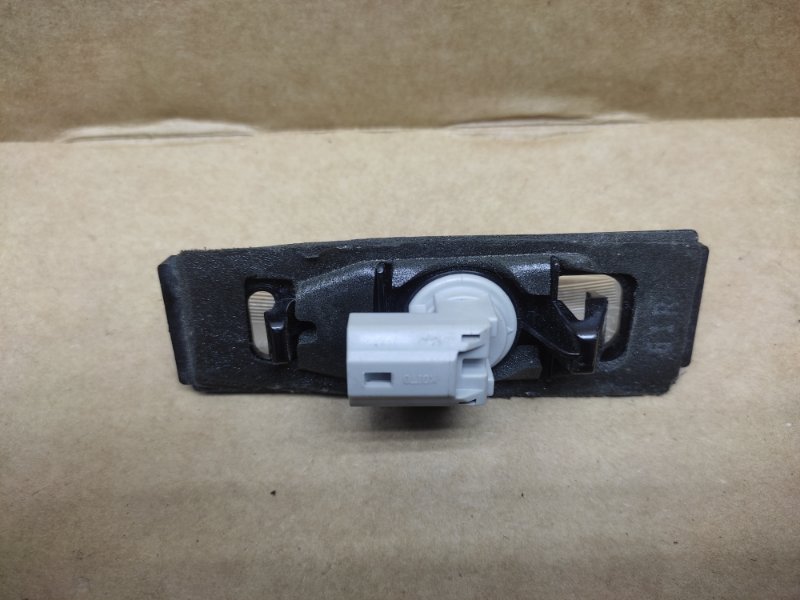 Подсветка номера CAMRY 40 06-11 Подсветка номера CAMRY 40 06-11