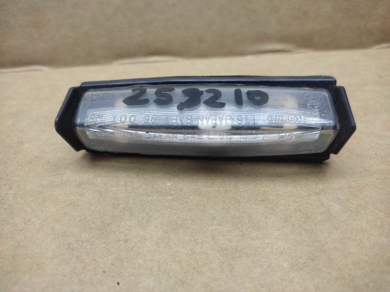 Запчасть подсветка номера TOYOTA CAMRY 40 06-11 81270-AA020 Б/У Подсветка номера TOYOTA CAMRY 40 06-11 81270-AA020 Б/У