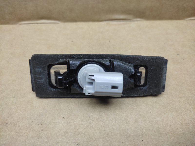 Подсветка номера CAMRY 40 06-11 Подсветка номера CAMRY 40 06-11