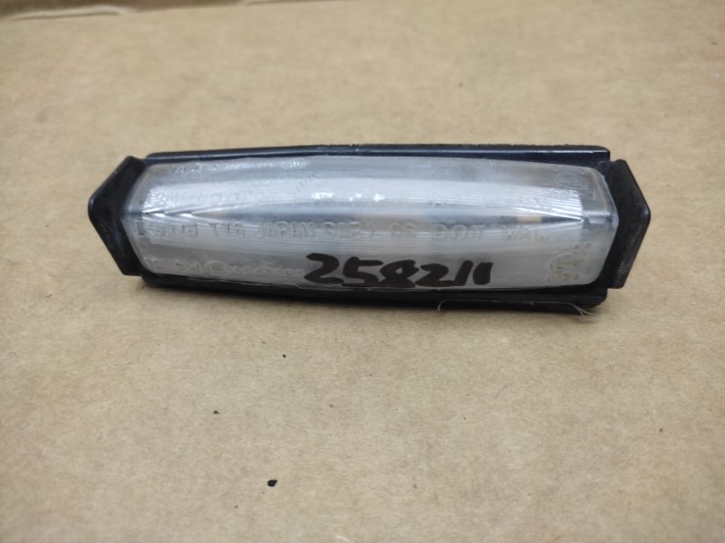 Запчасть подсветка номера TOYOTA CAMRY 40 06-11 81270-AA020 Б/У Подсветка номера TOYOTA CAMRY 40 06-11 81270-AA020 Б/У