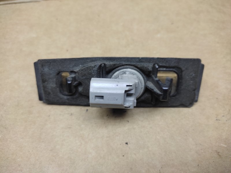 Подсветка номера CAMRY 40 06-11