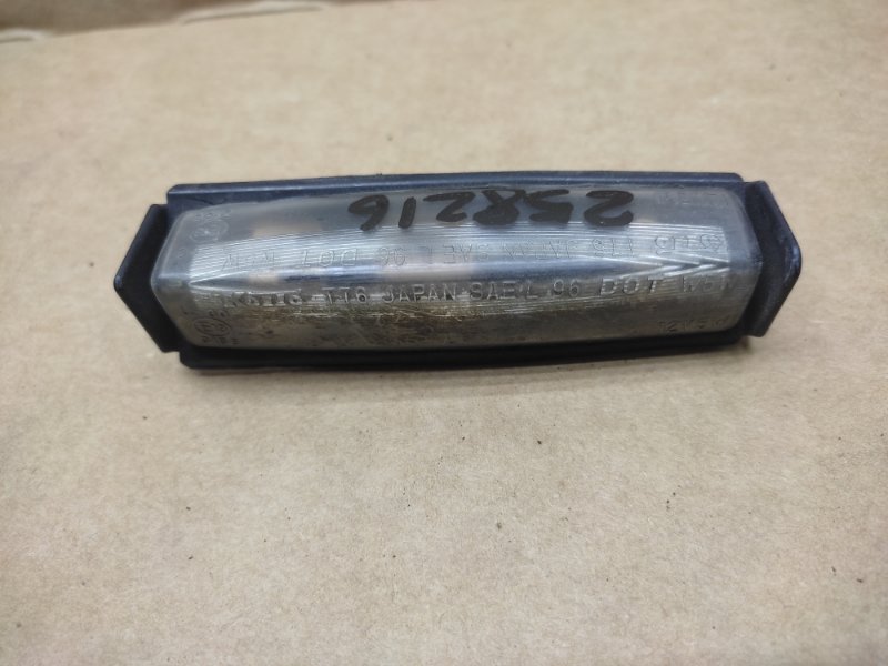 Запчасть подсветка номера TOYOTA CAMRY 40 06-11 81270-AA020 Б/У Подсветка номера TOYOTA CAMRY 40 06-11 81270-AA020 Б/У