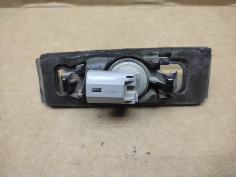 Подсветка номера CAMRY 40 06-11 Подсветка номера CAMRY 40 06-11