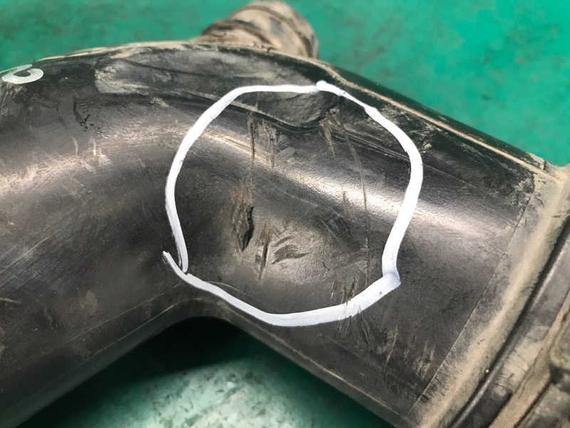 Патрубок воздушного фильтра JETTA USA 10-17 2011 Седан CBTA 2.5L