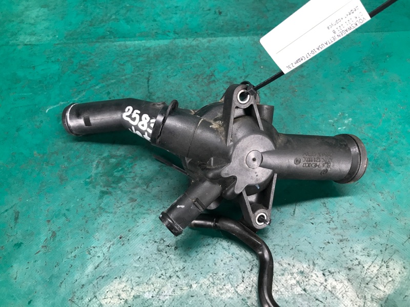 Корпус термостата JETTA USA 10-17 2011 Седан CBTA 2.5L