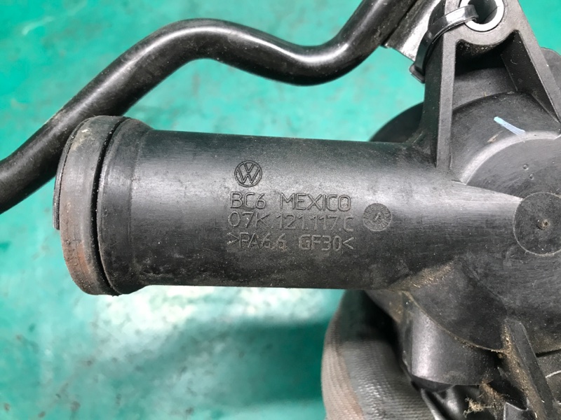 Корпус термостата JETTA USA 10-17 2011 Седан CBTA 2.5L