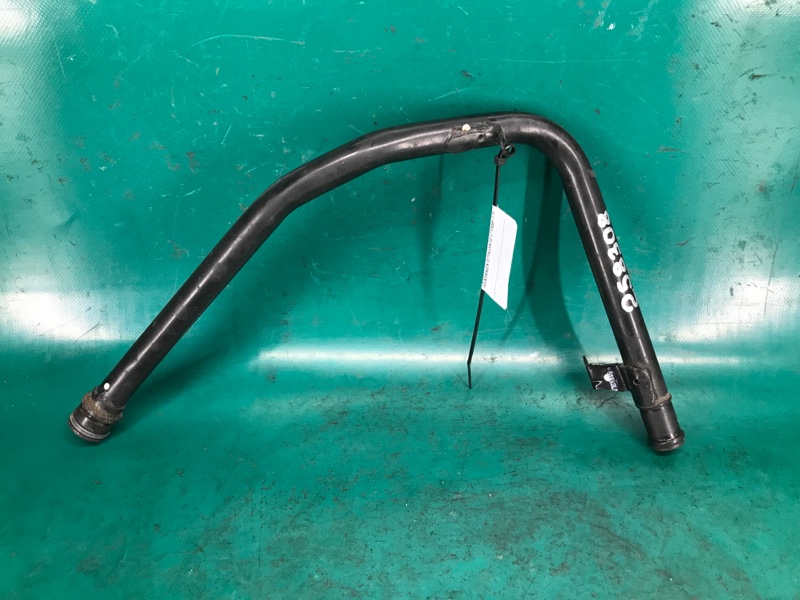 Патрубок системы охлаждения VOLKSWAGEN JETTA USA 10-17 2011 Седан CBTA 2.5L 07K 121 065 N Б/У