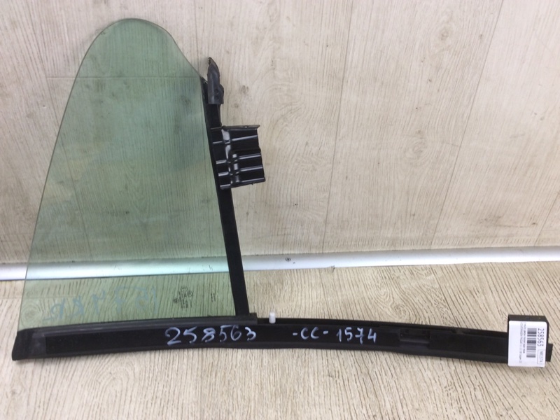 Стекло двери глухое заднее правое VOLKSWAGEN PASSAT CC 12-18 Седан 2.0 CBFA Стекло двери глухое заднее правое VOLKSWAGEN PASSAT CC 12-18 Седан 2.0 CBFA