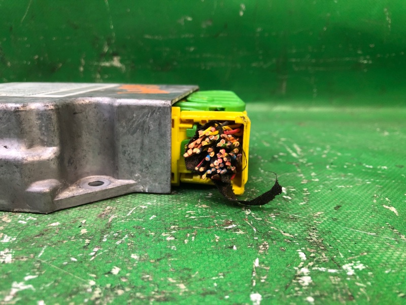 Блок управления AIRBAG PASSAT B7 11-15 2012 2.5 CBUA