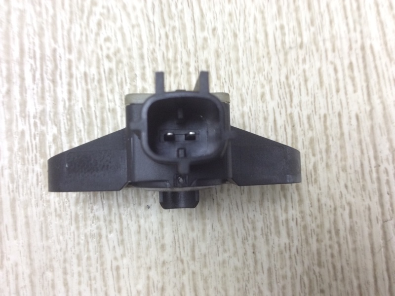 Датчик удара передний правый PASSAT CC 12-18 2013 Седан 2.0 CBFA