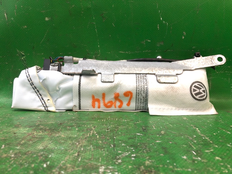 Подушка безопасности в сиденье правая VOLKSWAGEN PASSAT B7 11-15 2012 2.5 CBUA 561880242 Б/У