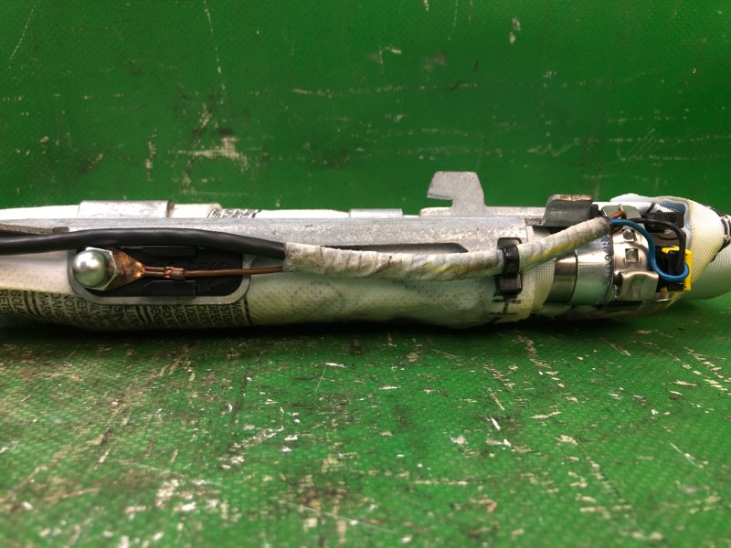 Подушка безопасности в сиденье правая PASSAT B7 11-15 2012 2.5 CBUA