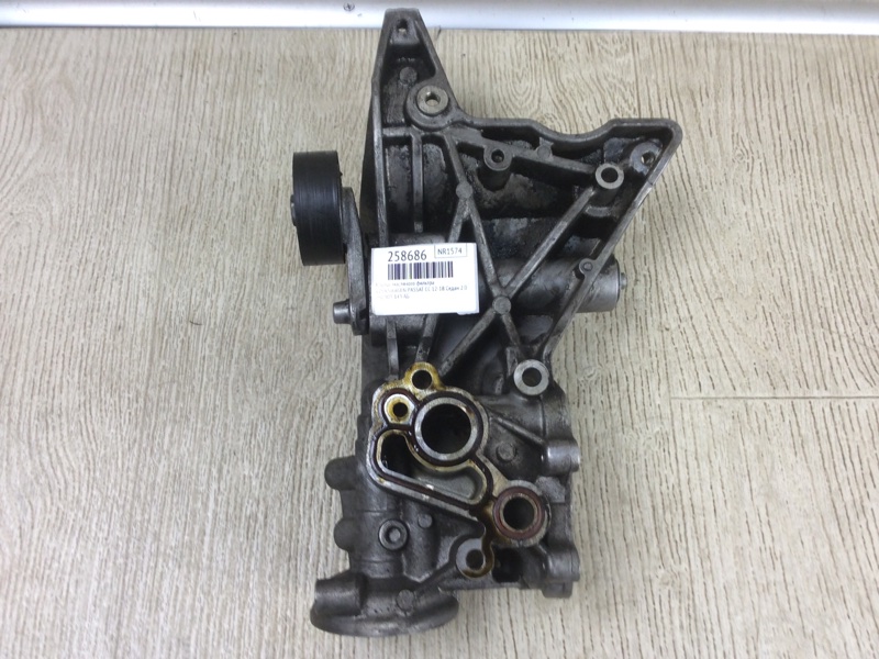 Кронштейн масляного фильтра PASSAT CC 12-18 2013 Седан 2.0 CBFA