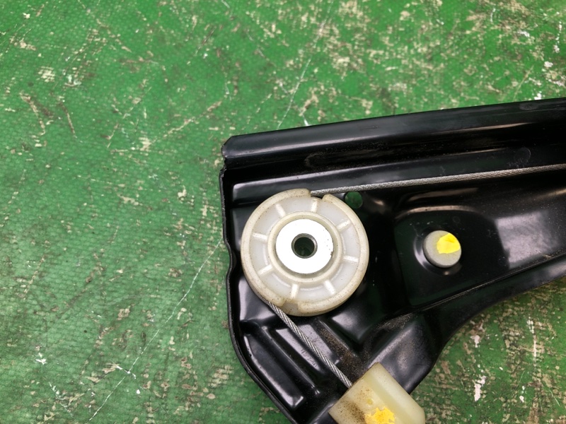 Стеклоподъемник задний левый PASSAT B7 11-15 2012 2.5 CBUA Стеклоподъемник задний левый PASSAT B7 11-15 2012 2.5 CBUA